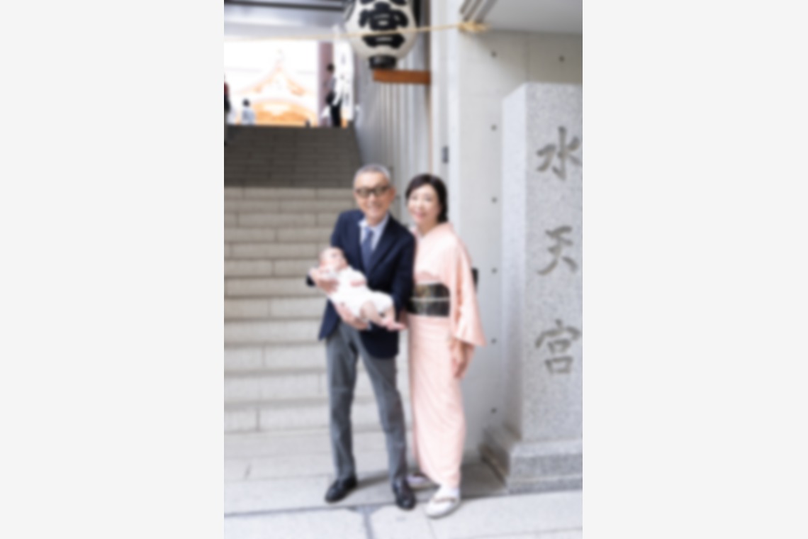 杉安写真事務所が出張撮影した家族写真(キッズ,ベビーフォト)などが写った「ご家族様からご依頼撮影」の家族写真