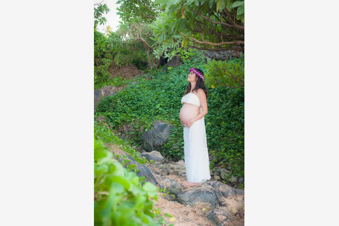 Album of the Wedding, Bridal taken by Willow Photo - Maternity Photos
