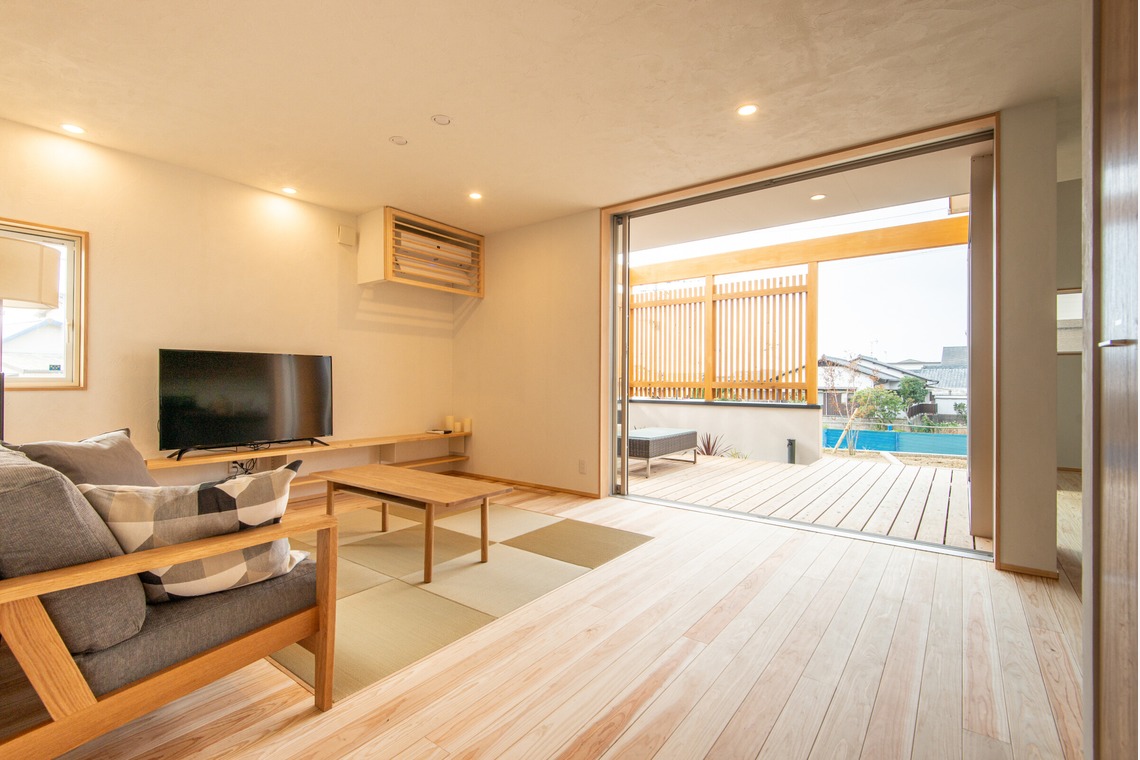 岩川芳信が撮影した写真のアルバム「ホテル・飲食店・マンション・内観外観」