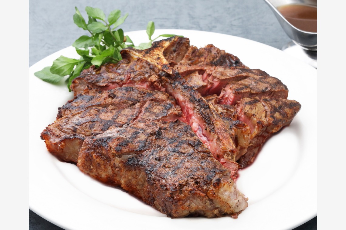 森安　照が撮影した「焼き肉弁当・肉料理」の写真