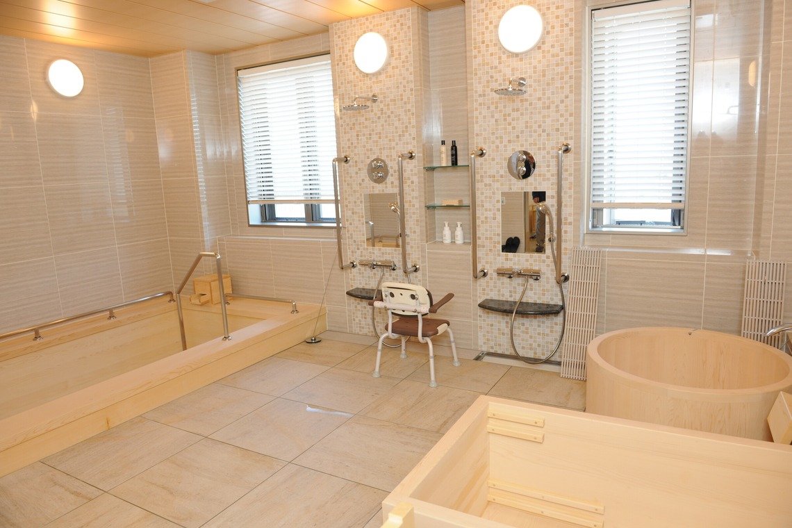 藤尾輝弘/フォトオフィスバドが撮影した写真のアルバム「老人向け高級マンション」