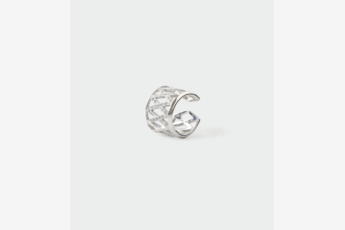 高田来未が撮影した写真のアルバム「ジュエリー写真」