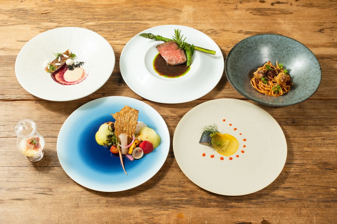 uno e creative act.が撮影した「素材にこだわるレストランのウェディングコース料理」の写真