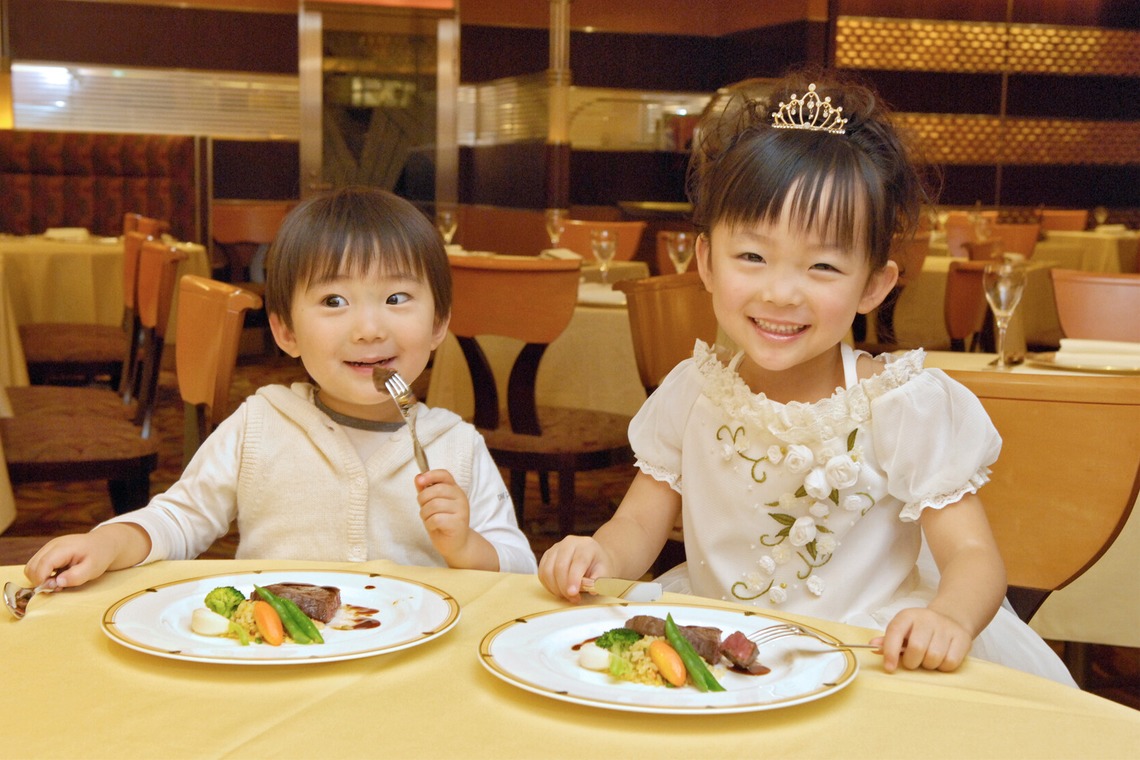 クマが撮影した写真のアルバム「ファミリーのお写真　ペットのお写真」