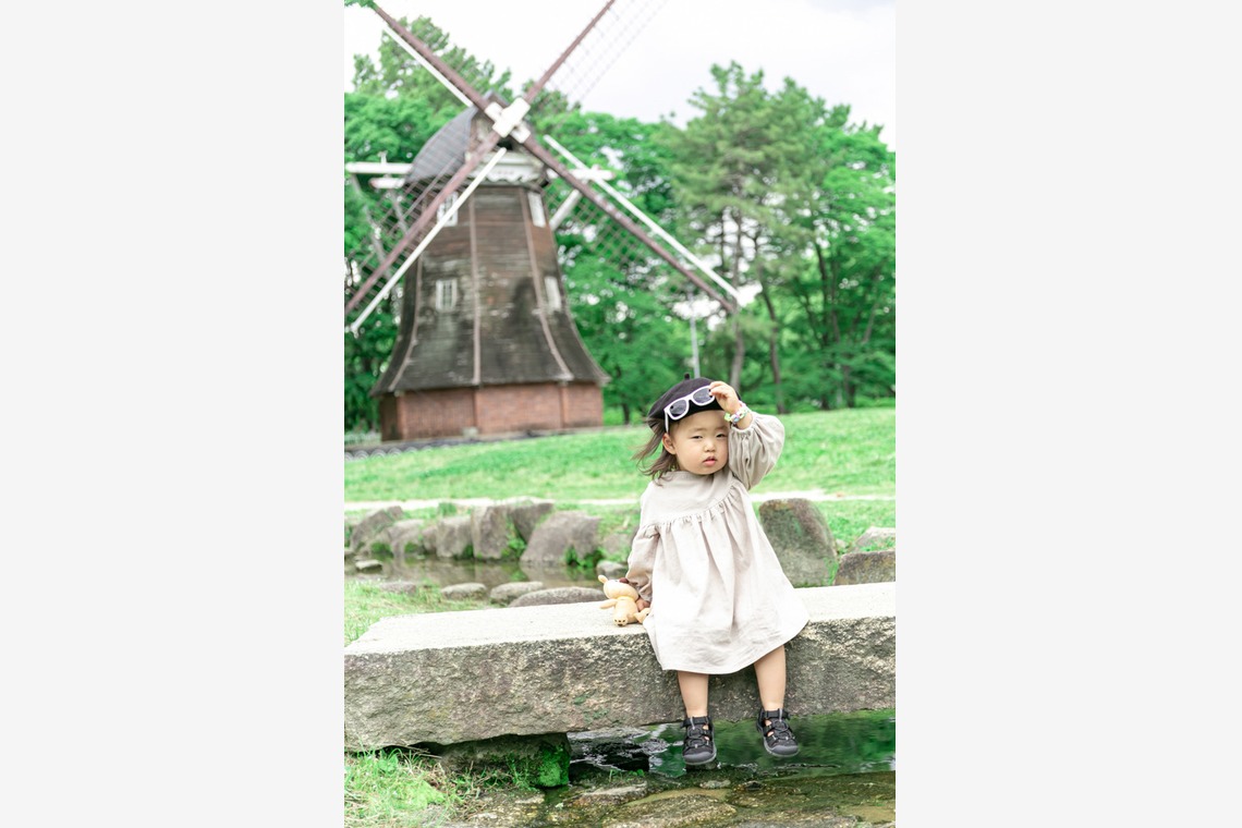 Chihiro Photographyが出張撮影した家族写真(キッズ,ベビーフォト)などが写った「2歳バースデーフォト 【名城公園】」の家族写真
