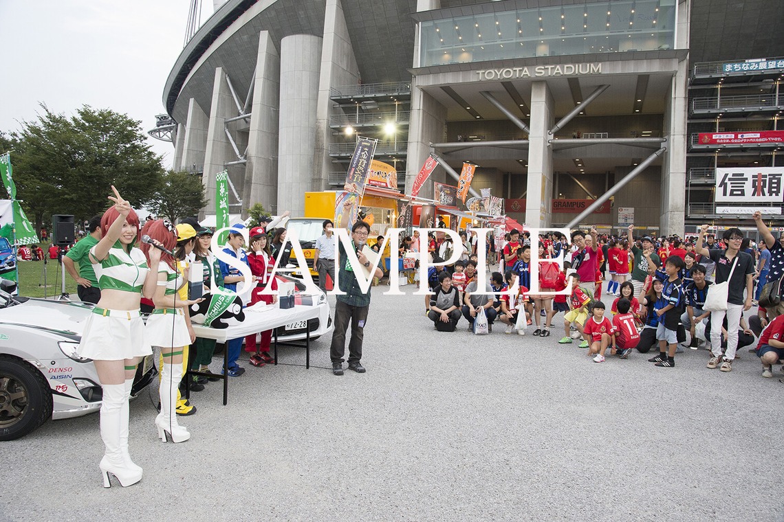 TOKOが撮影した写真のアルバム「速写」