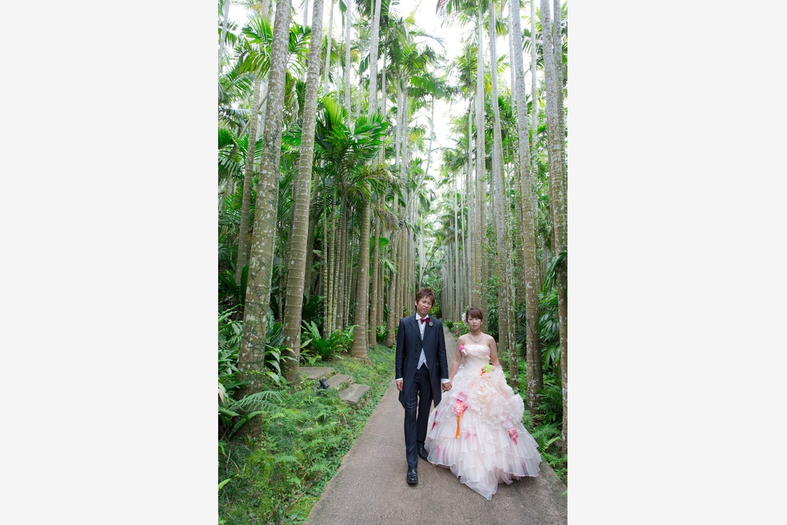 ウエディングラウンジが撮影した写真のアルバム「アマゾンガーデンフォト沖縄」