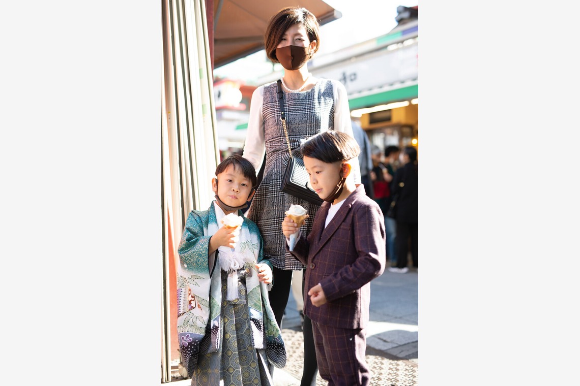 Takushi Yamamoto Photo Officeが出張撮影した家族写真(キッズ,ベビーフォト)などが写った「ポートレート」の家族写真