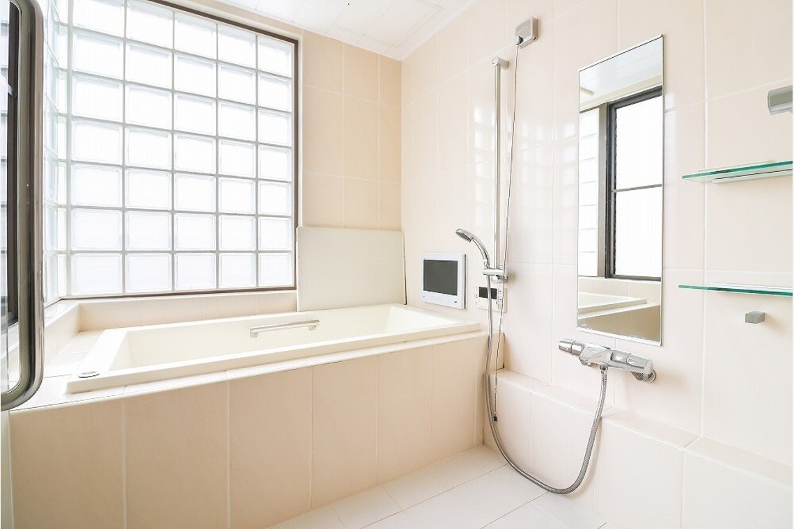 世登理恵が撮影した写真のアルバム「物件撮影」