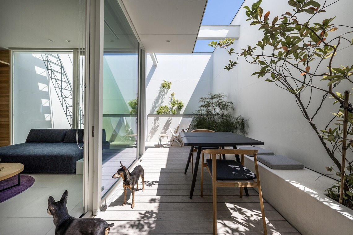 スタジオビーンズレイウエスト