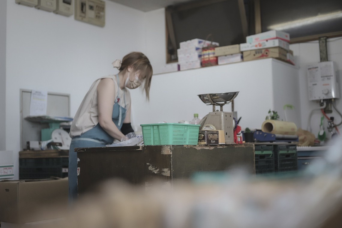 芳賀 翔大が撮影した「コロナ禍の商店街」の写真