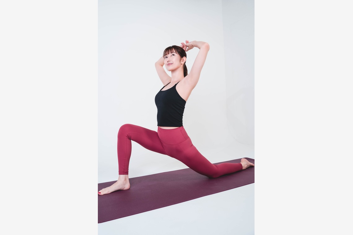 安部優吾が撮影した写真のアルバム「ヨガ」