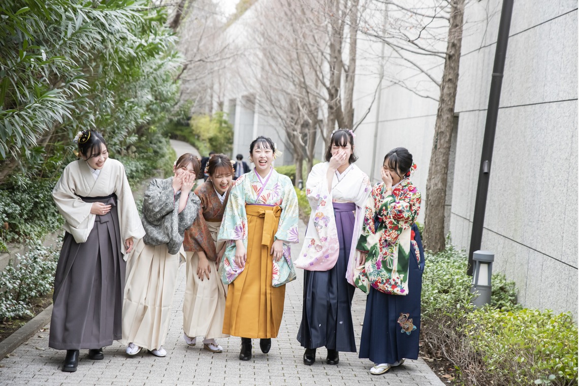 山下　剛が出張撮影した家族写真(キッズ,ベビーフォト)などが写った「卒業フォト」の家族写真