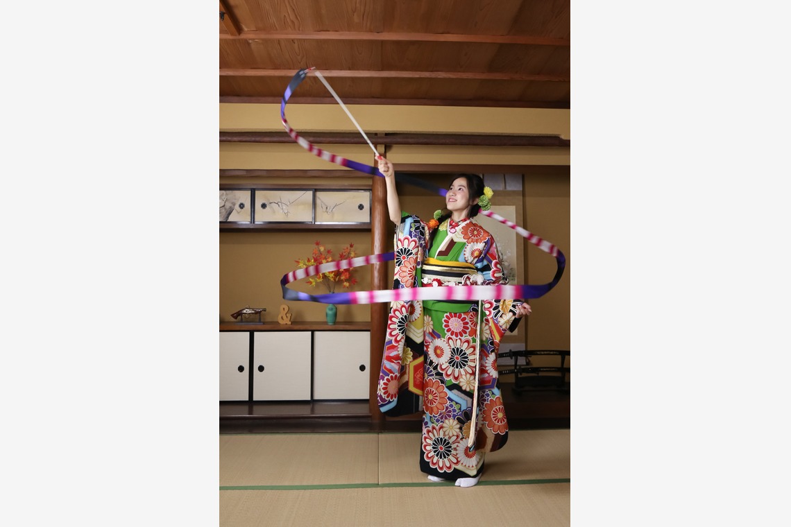 スマイルハンターが出張撮影した家族写真(キッズ,ベビーフォト)などが写った「成人式フォト」の家族写真