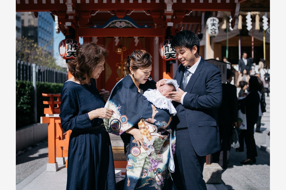 植村由理が出張撮影した家族写真(キッズ,ベビーフォト)などが写った「お宮参り　＠水天宮」の家族写真