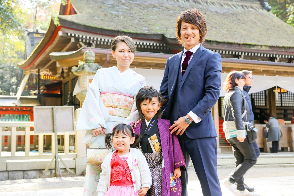 佐多　杏介が出張撮影した家族写真(キッズ,ベビーフォト)などが写った「ポートフォリオ作品ページ一覧」の家族写真