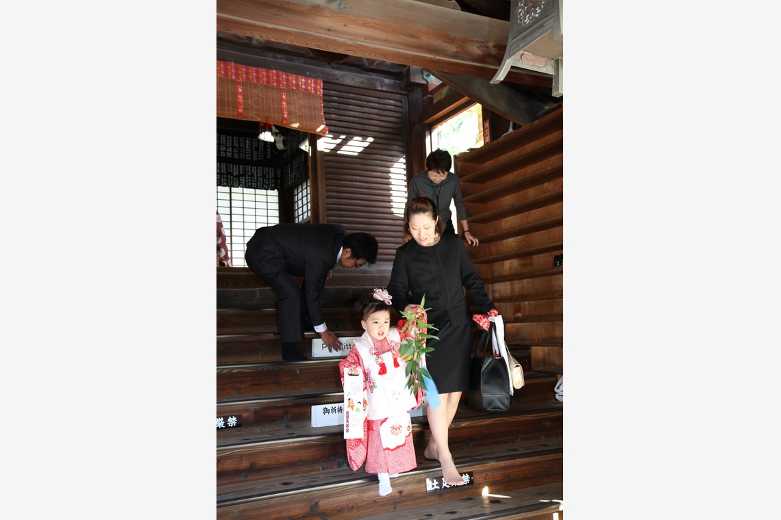 スマイルハンターが出張撮影した家族写真(キッズ,ベビーフォト)などが写った「七五三ロケーション撮影」の家族写真