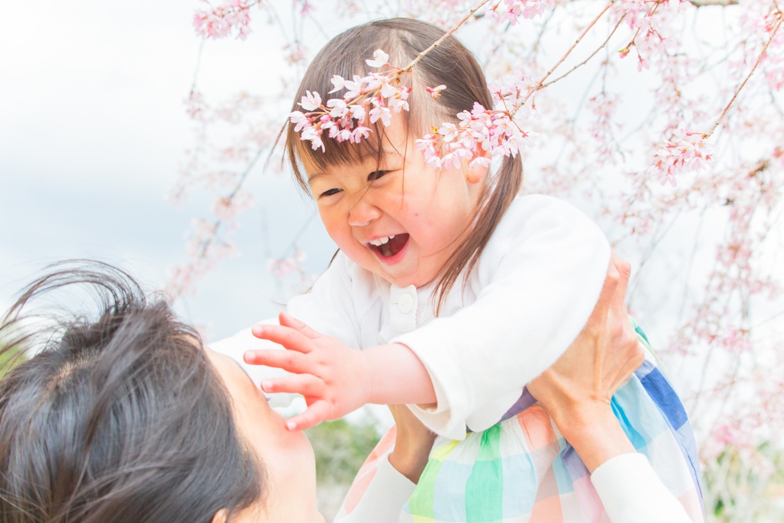 ゆのみふぉとが出張撮影した家族写真(キッズ,ベビーフォト)などが写った「自然な姿や笑顔」の家族写真