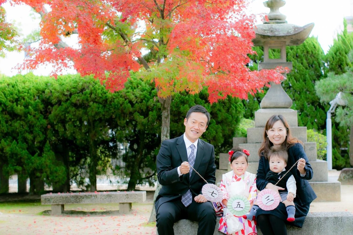 Location Studio GOODが出張撮影した家族写真(キッズ,ベビーフォト)などが写った「ロケーションフォト（子供）」の家族写真
