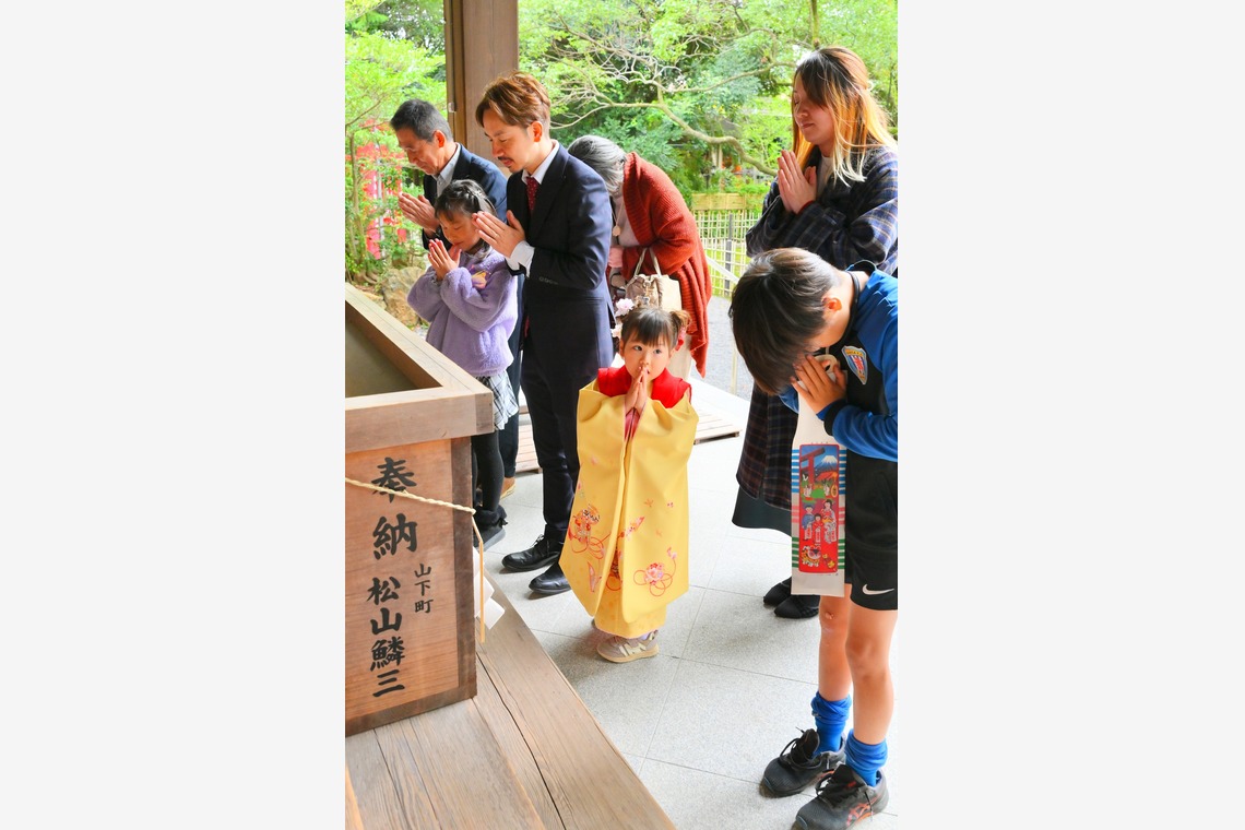 デザイン＆フォト内藤が撮影した写真のアルバム「七五三詣り」
