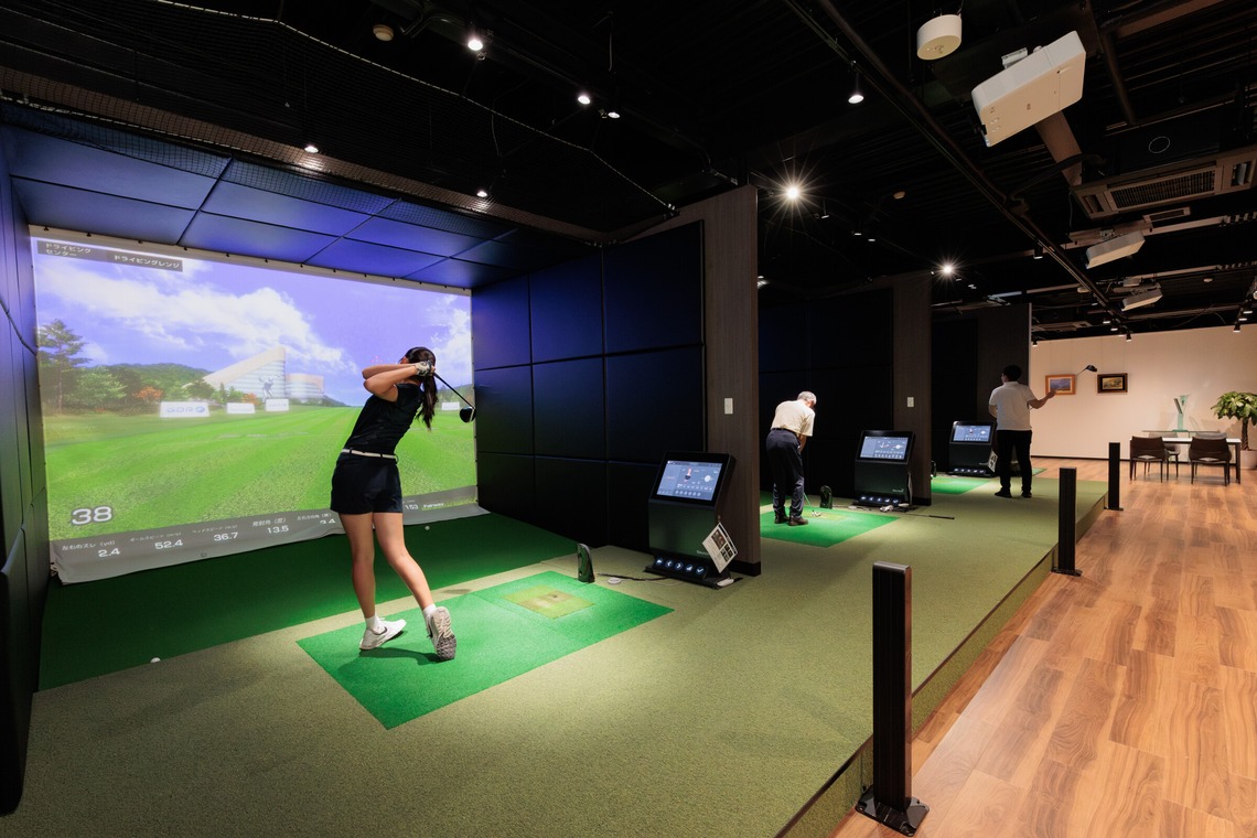 イトウ　ノブミチが撮影した「インドアゴルフ練習場撮影例_01」の写真