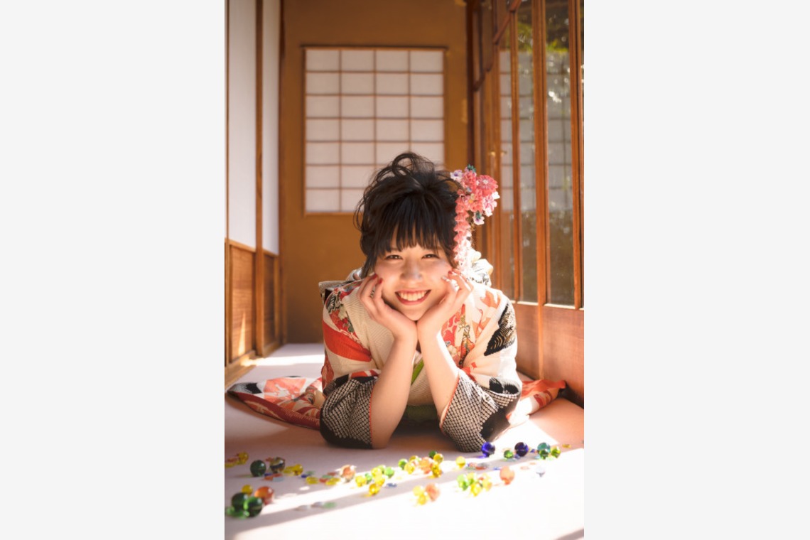 富岡 そよぎが出張撮影した家族写真(キッズ,ベビーフォト)などが写った「日本庭園、和室での成人式撮影」の家族写真