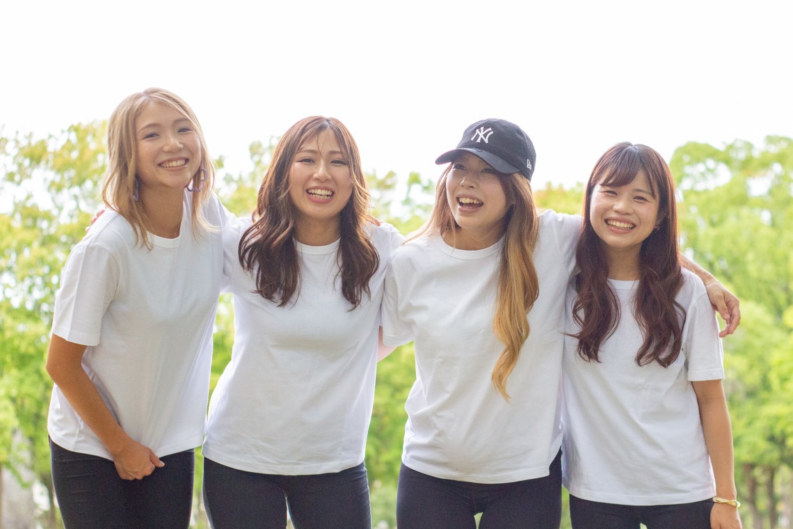 出張撮影　ラブフォト•ブーケが撮影した写真のアルバム「ペインティング＆マタニティフォト　東公園」