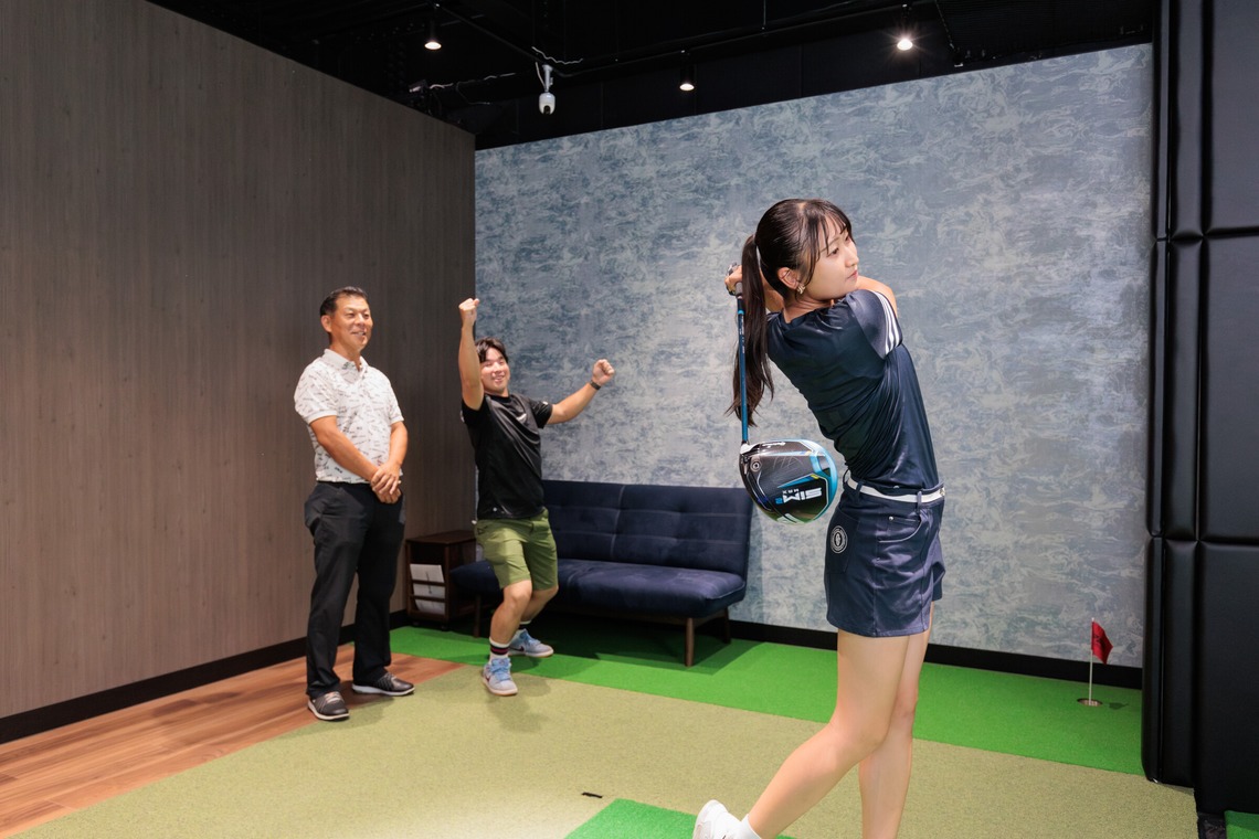 イトウ　ノブミチが撮影した「インドアゴルフ練習場撮影例_01」の写真