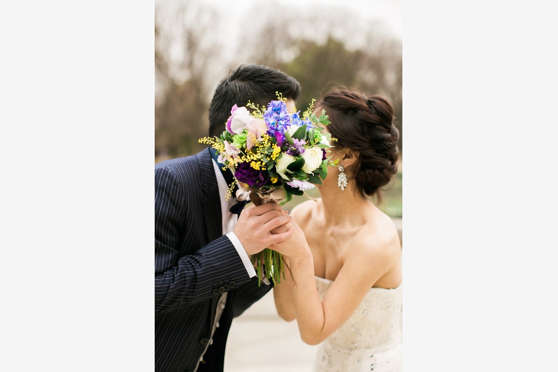 Album of the Honeymoon Photo Shoot taken by Yuki Shimada Photography - Japan Musium Engagement shoot