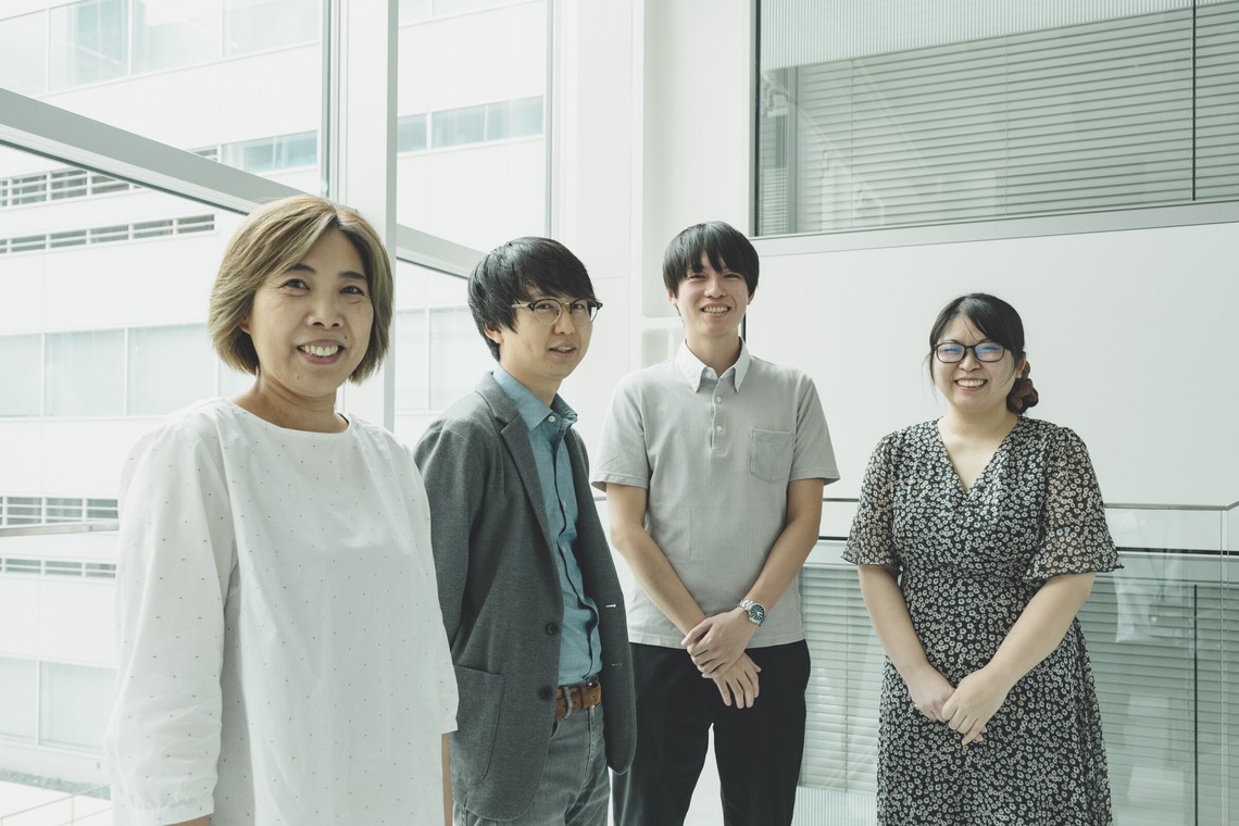 丹野雄二が撮影した写真のアルバム「インタビュー」