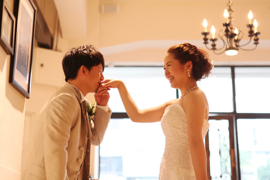 ウェディングアベニューが撮影した「アトリエスタジオ　洋装」の写真