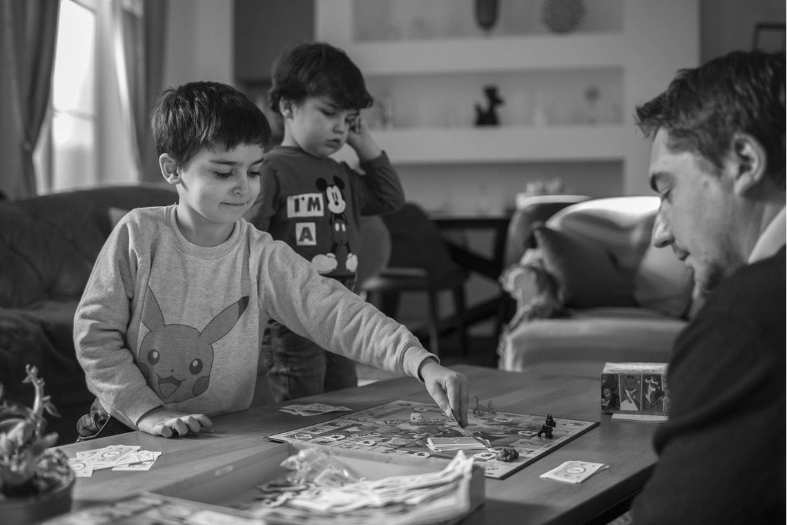 Petite Nao Photographyが出張撮影した家族写真(キッズ,ベビーフォト)などが写った「自宅でのドキュメンタリー形式の家族写真」の家族写真