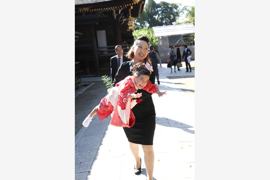 スマイルハンターが出張撮影した家族写真(キッズ,ベビーフォト)などが写った「七五三ロケーション撮影」の家族写真