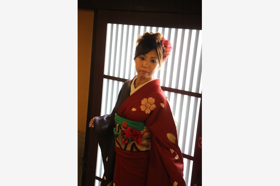 スマイルハンターが出張撮影した家族写真(キッズ,ベビーフォト)などが写った「成人式フォト」の家族写真