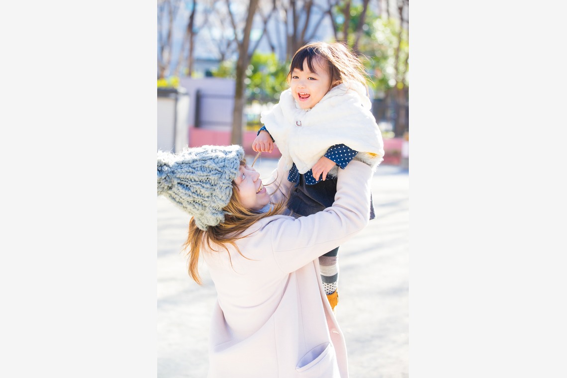 KIRAが撮影した写真のアルバム「友達の子供を新宿の公園で」