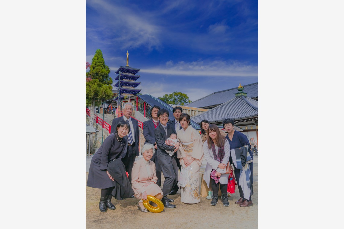 時の記録者が撮影した写真のアルバム「お宮参りサンプル」