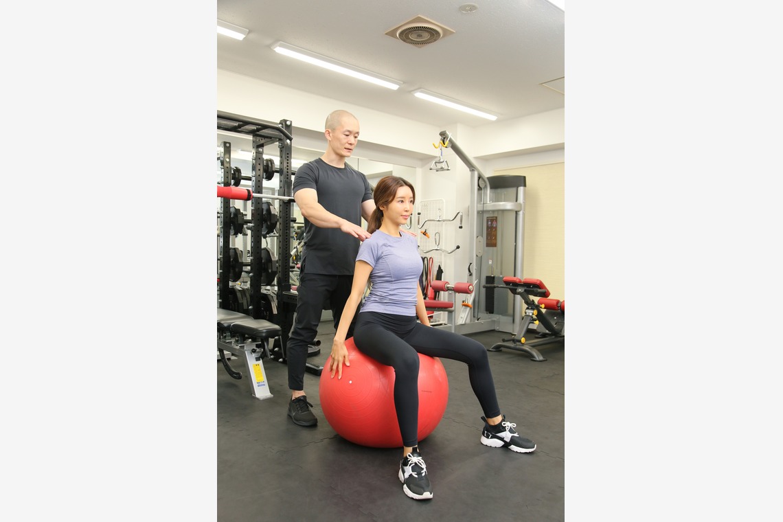 土門巧が撮影した写真のアルバム「FOR97GYM」