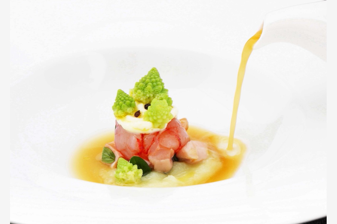 森安　照が撮影した「真俯瞰・ヨリ・集合」の写真