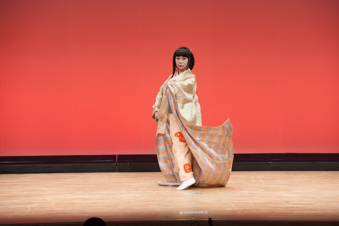 十時写真事務所が撮影した「踊り」の写真