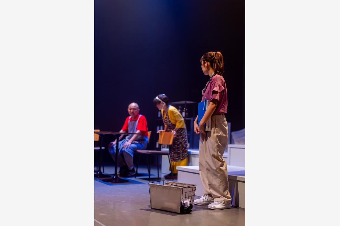 大辻尋稔が撮影した写真のアルバム「演劇」