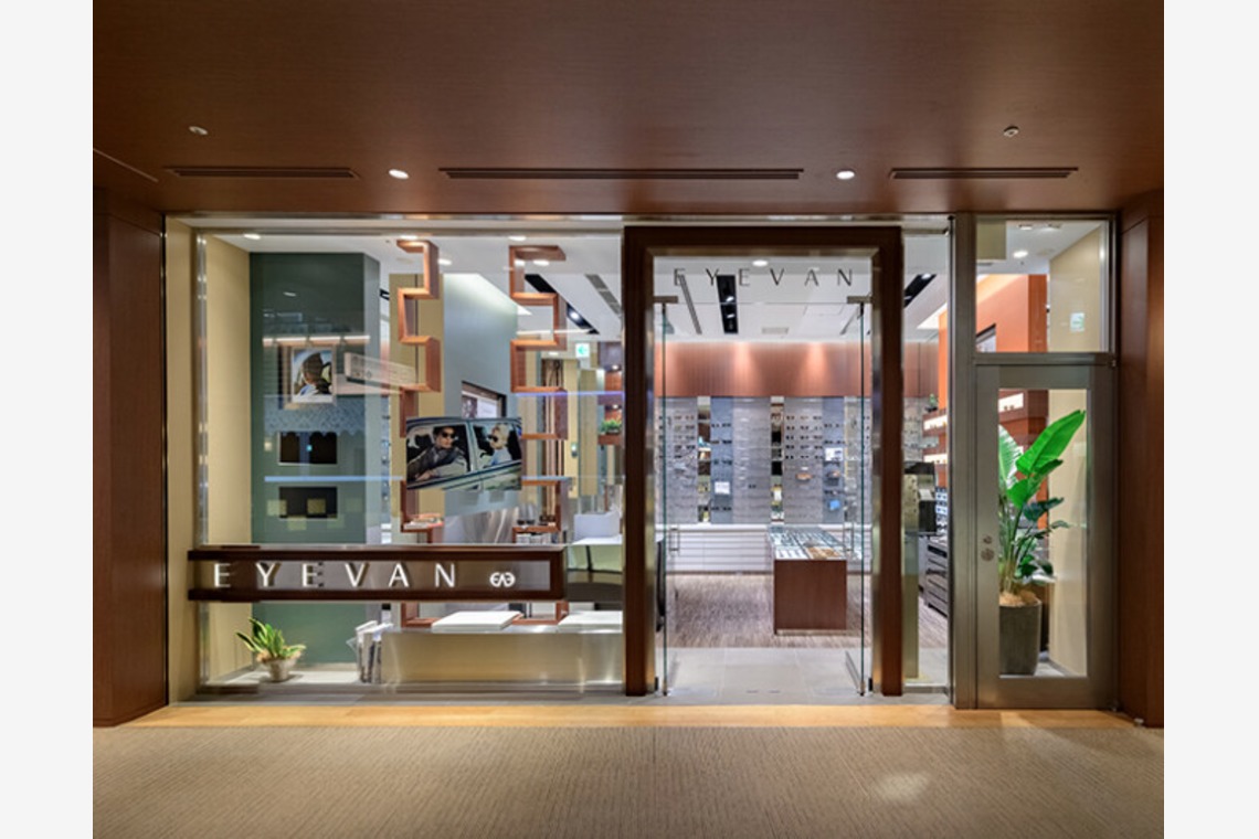 有限会社　澤田スタジオが撮影した写真のアルバム「店舗撮影　メガネ」