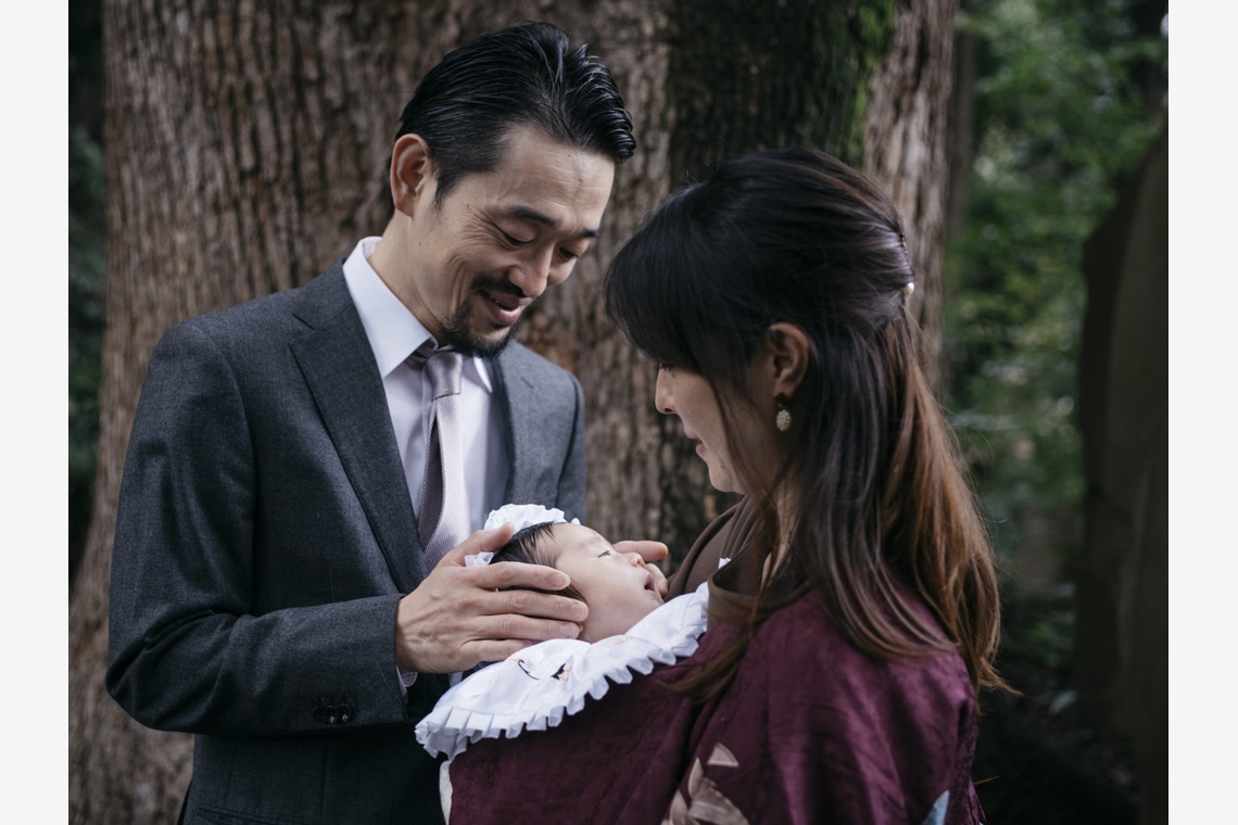 植村由理が出張撮影した家族写真(キッズ,ベビーフォト)などが写った「お宮参り at 代々木八幡宮」の家族写真