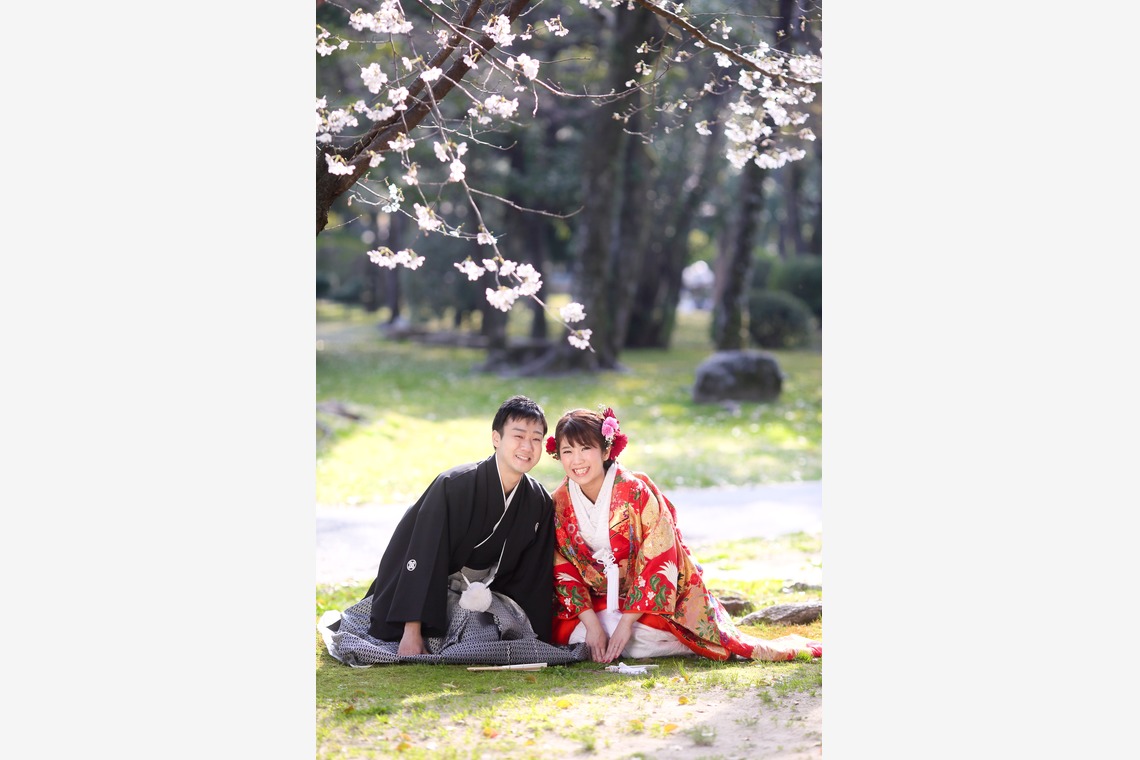 KIKIウェディングが撮影した写真のアルバム「桜と広島城」