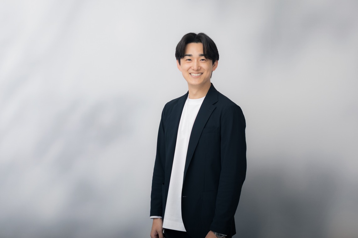 那須竜太写真事務所が撮影した写真のアルバム「ネクサス・プラウド・インベストメント」