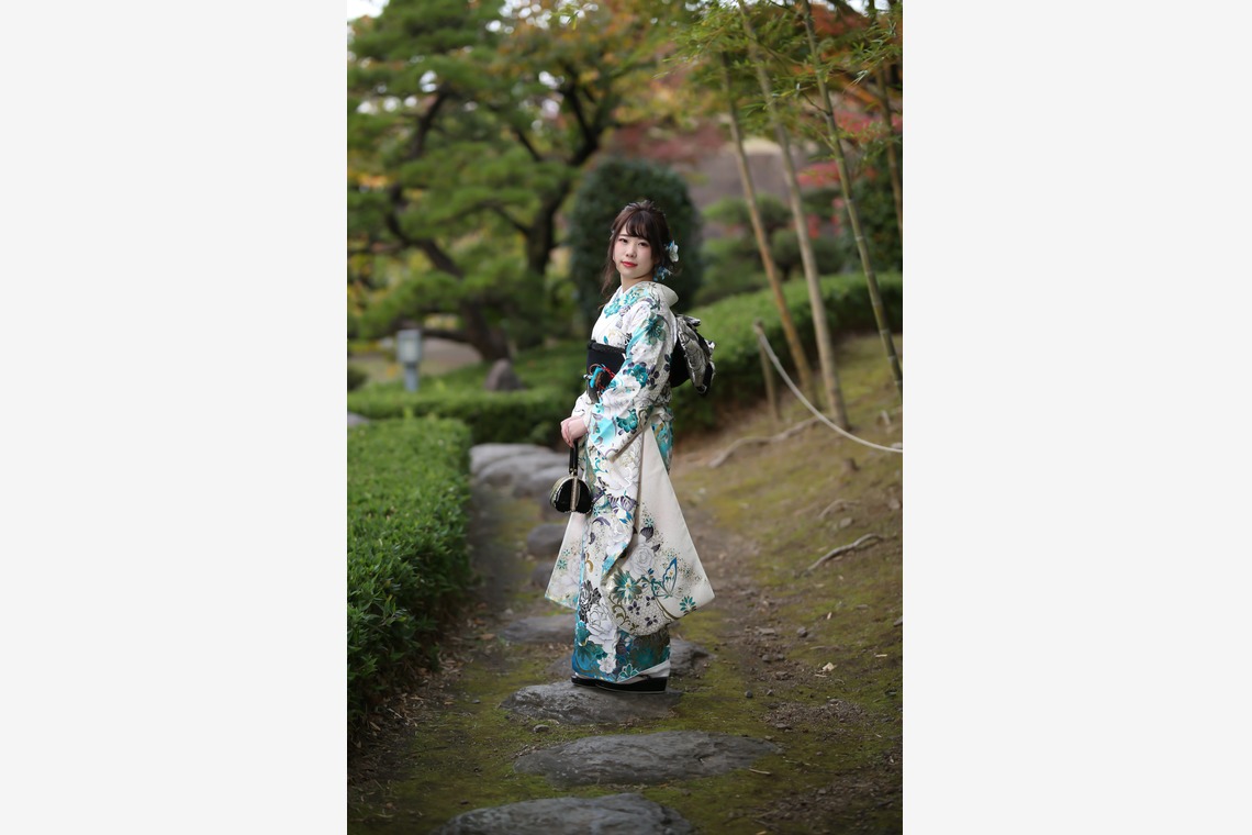 フォトスタジオトワが出張撮影した家族写真(キッズ,ベビーフォト)などが写った「成人式前撮り」の家族写真
