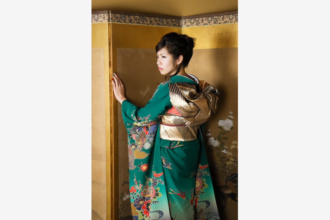 スマイルハンターが出張撮影した家族写真(キッズ,ベビーフォト)などが写った「成人式フォト」の家族写真