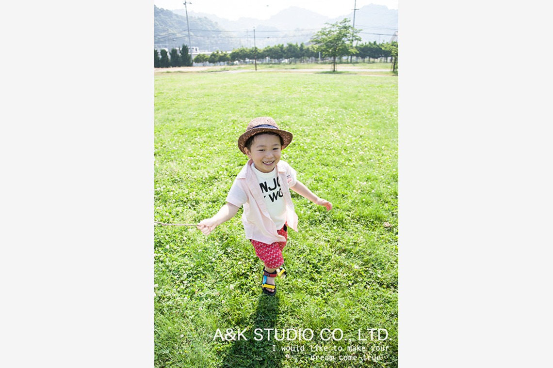 A&K STUDIO CO.,LTD.（上野 晃嗣）が撮影した家族写真の出張撮影のアルバム「公園フォト@愛媛県松山市」