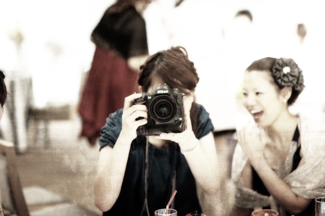 カウズが撮影した写真のアルバム「フォトギャラリー」