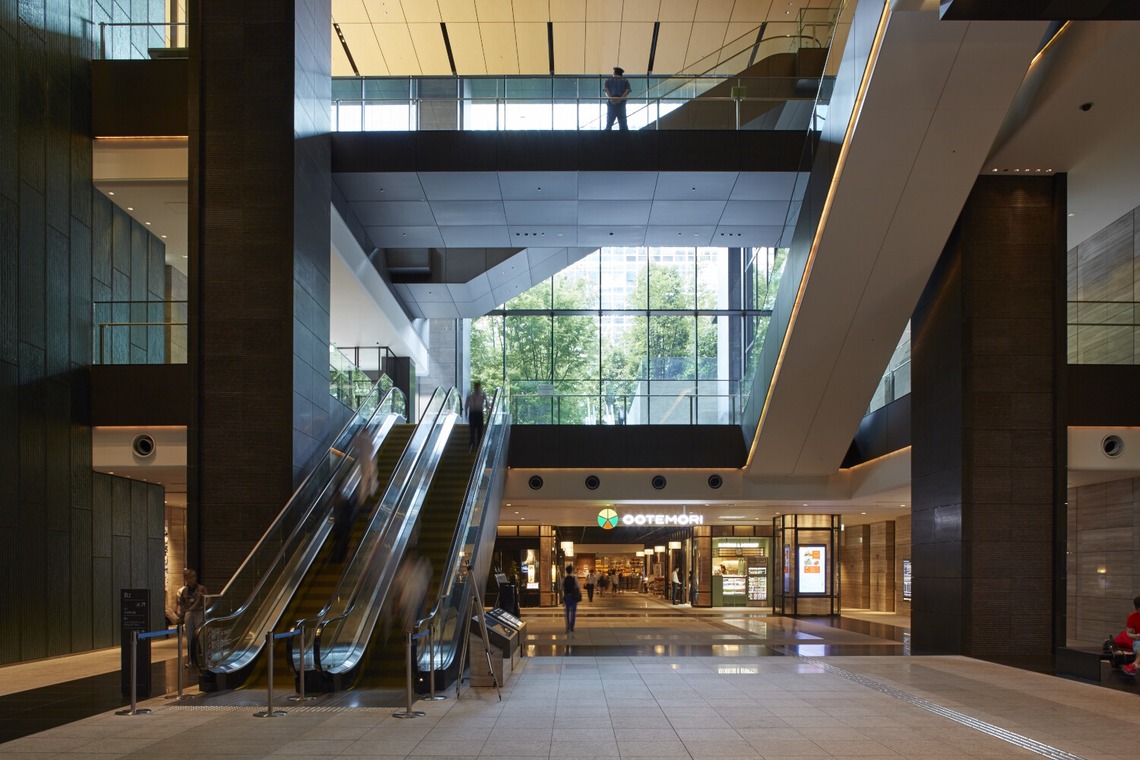 岩瀬泰治が撮影した「オフィスビル外観」の写真