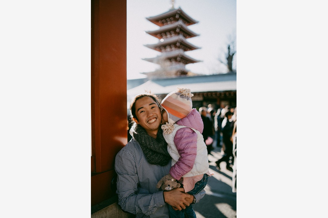 Spicer & Naoiが撮影した「映画のワンシーンのような家族写真」の写真